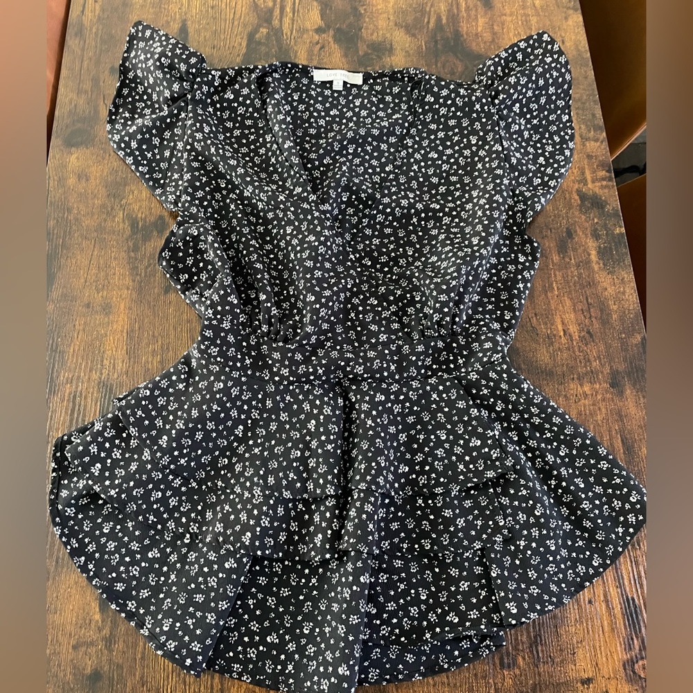 LOVE TREE Floral Print Ruffled Peplum Top